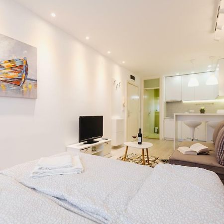 Apartment Hana Lux Belgrade Extérieur photo