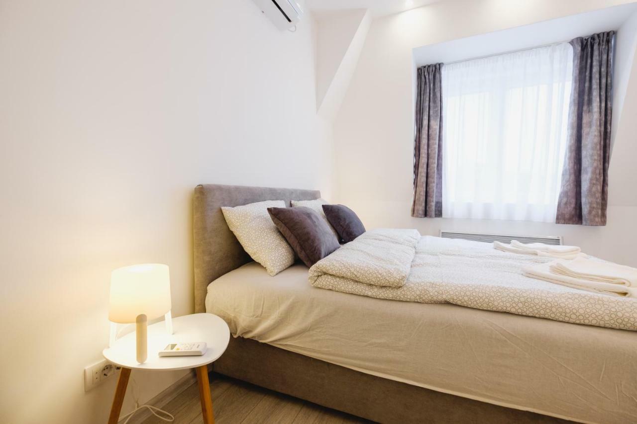 Apartment Hana Lux Belgrade Extérieur photo