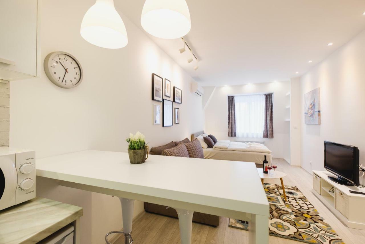 Apartment Hana Lux Belgrade Extérieur photo