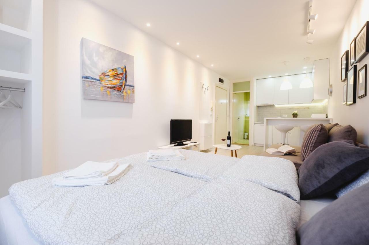 Apartment Hana Lux Belgrade Extérieur photo