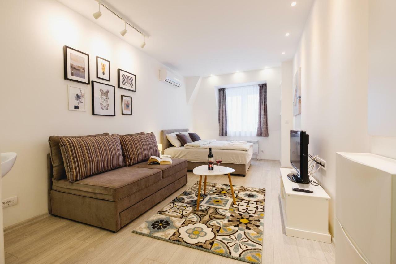 Apartment Hana Lux Belgrade Extérieur photo