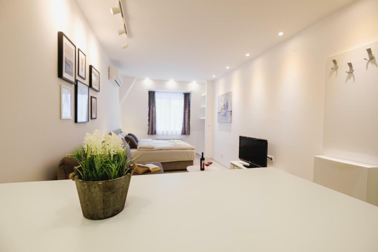 Apartment Hana Lux Belgrade Extérieur photo